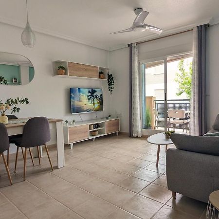 Apartamento Las Palmeras - Con Terraza, Barbacoa, Aire Acondicionado Y A 250M De La Playa! 洛斯阿尔卡萨雷斯 外观 照片