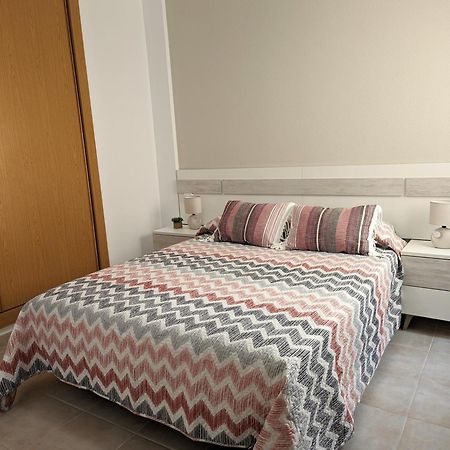 Apartamento Las Palmeras - Con Terraza, Barbacoa, Aire Acondicionado Y A 250M De La Playa! 洛斯阿尔卡萨雷斯 外观 照片