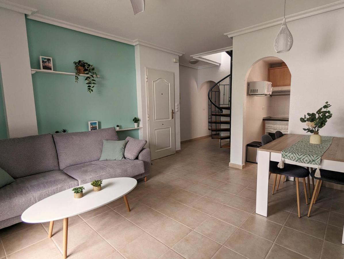 Apartamento Las Palmeras - Con Terraza, Barbacoa, Aire Acondicionado Y A 250M De La Playa! 洛斯阿尔卡萨雷斯 外观 照片