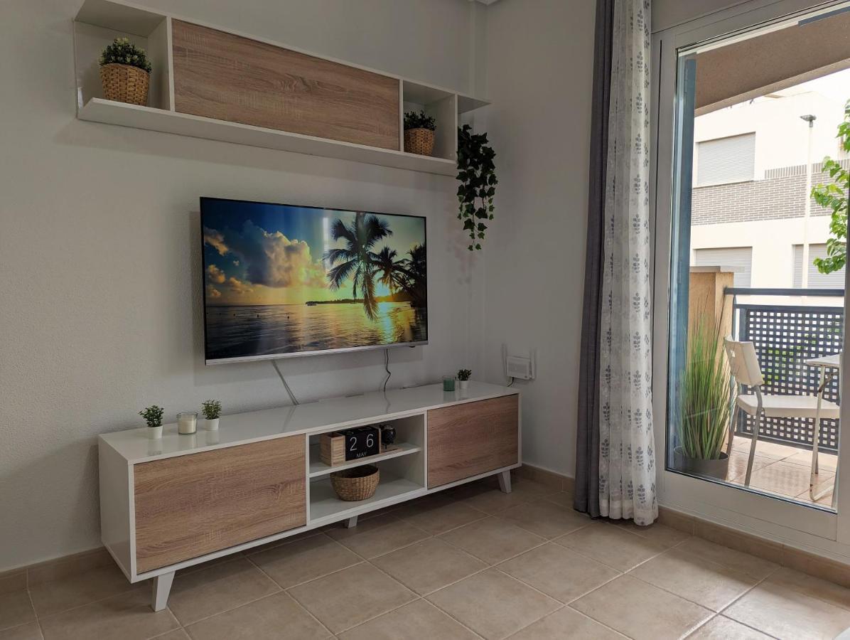 Apartamento Las Palmeras - Con Terraza, Barbacoa, Aire Acondicionado Y A 250M De La Playa! 洛斯阿尔卡萨雷斯 外观 照片