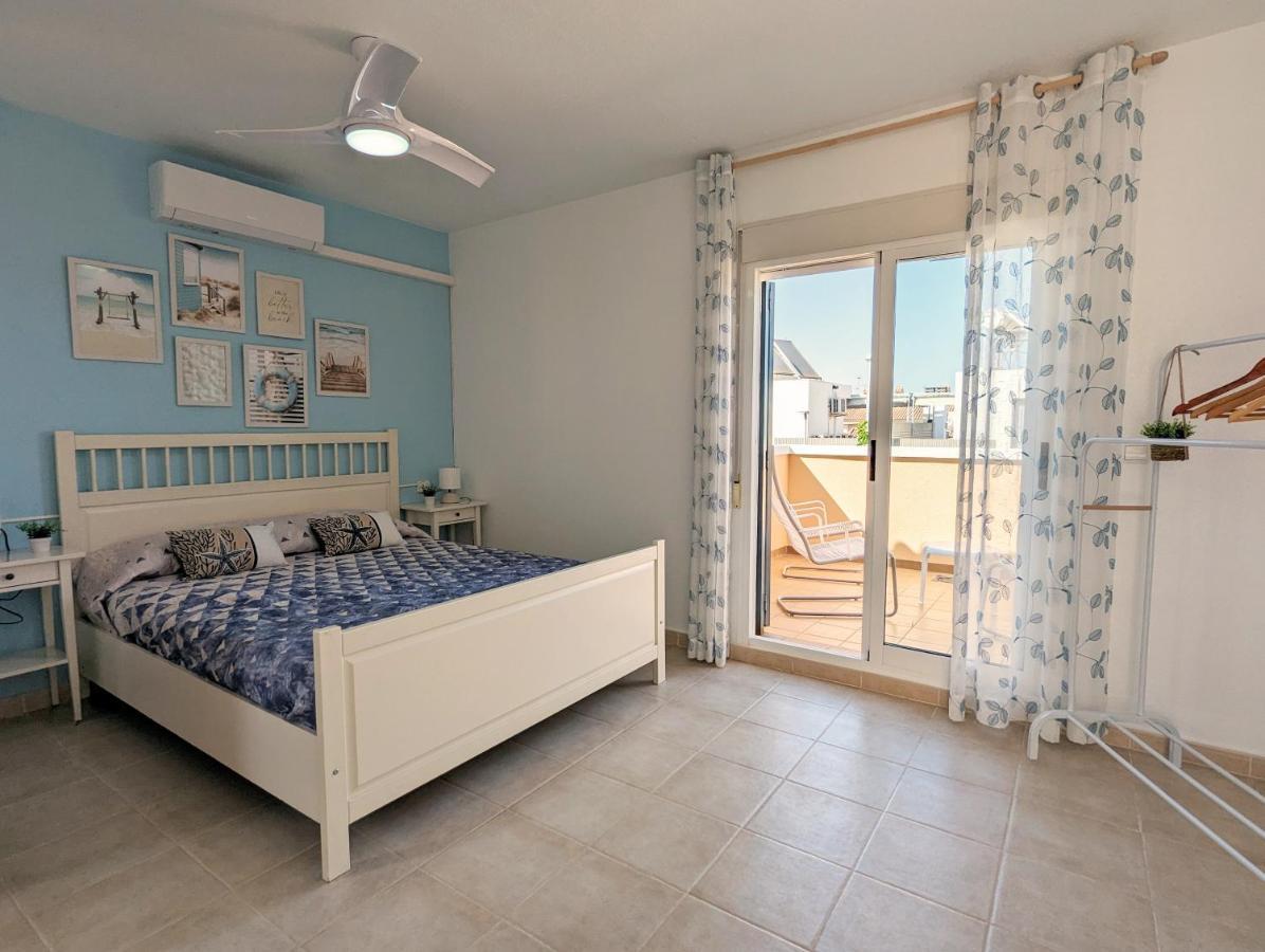 Apartamento Las Palmeras - Con Terraza, Barbacoa, Aire Acondicionado Y A 250M De La Playa! 洛斯阿尔卡萨雷斯 外观 照片