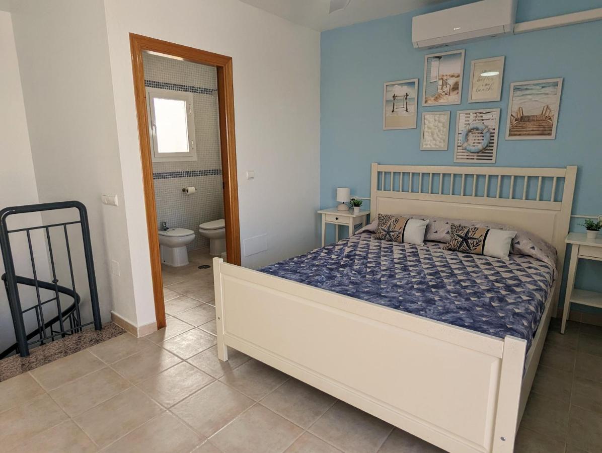 Apartamento Las Palmeras - Con Terraza, Barbacoa, Aire Acondicionado Y A 250M De La Playa! 洛斯阿尔卡萨雷斯 外观 照片